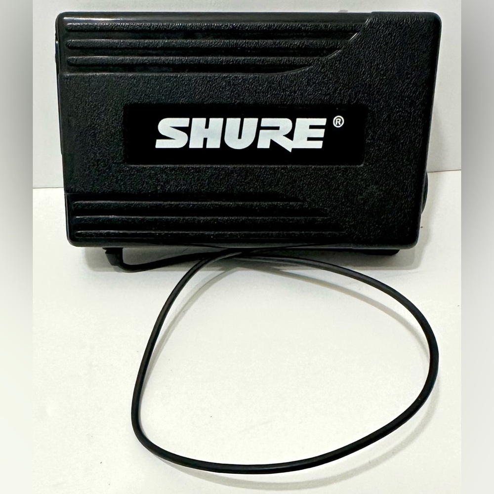 Shure Model T1G-W 171.845MHz Lightweight Wireless Guitarist Bodypack Transmitter